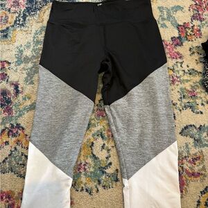 Women’s Black and Gray Leggings